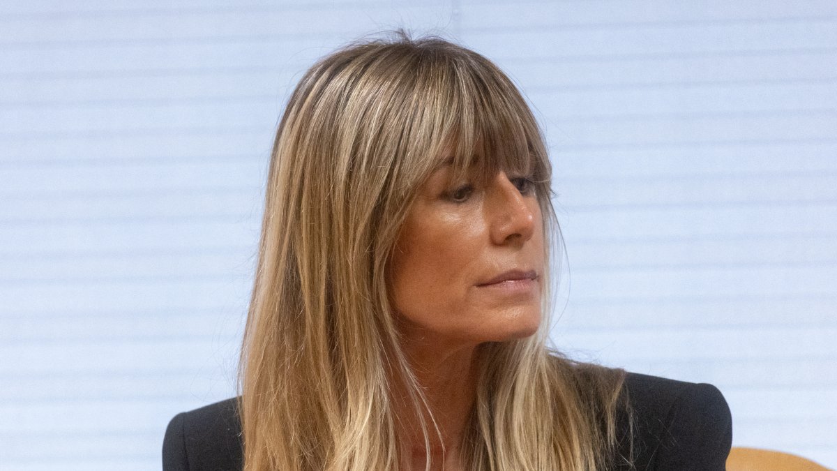 Día negro para Sánchez: Begoña Gómez sigue los pasos de su cuñado e irá al banquillo