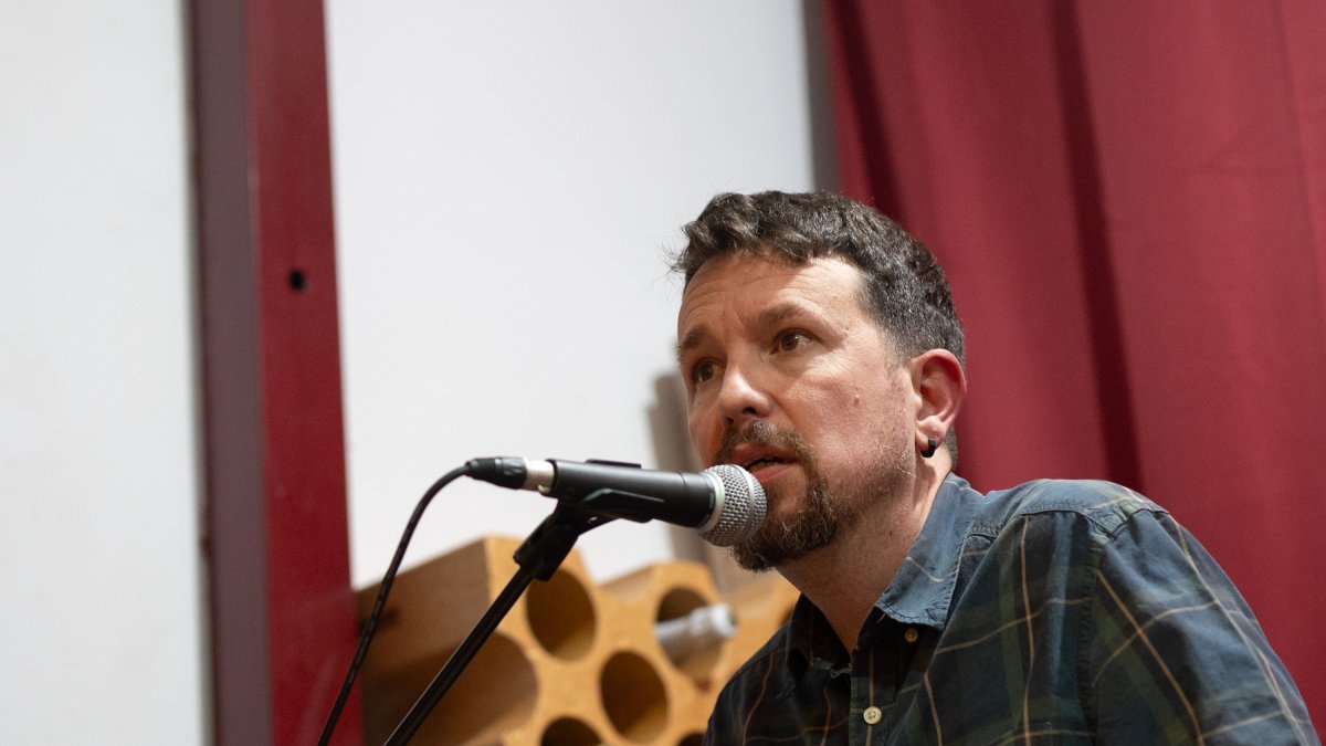 Pablo Iglesias durante la presentación de su nuevo libro en la Taberna Garibaldi.