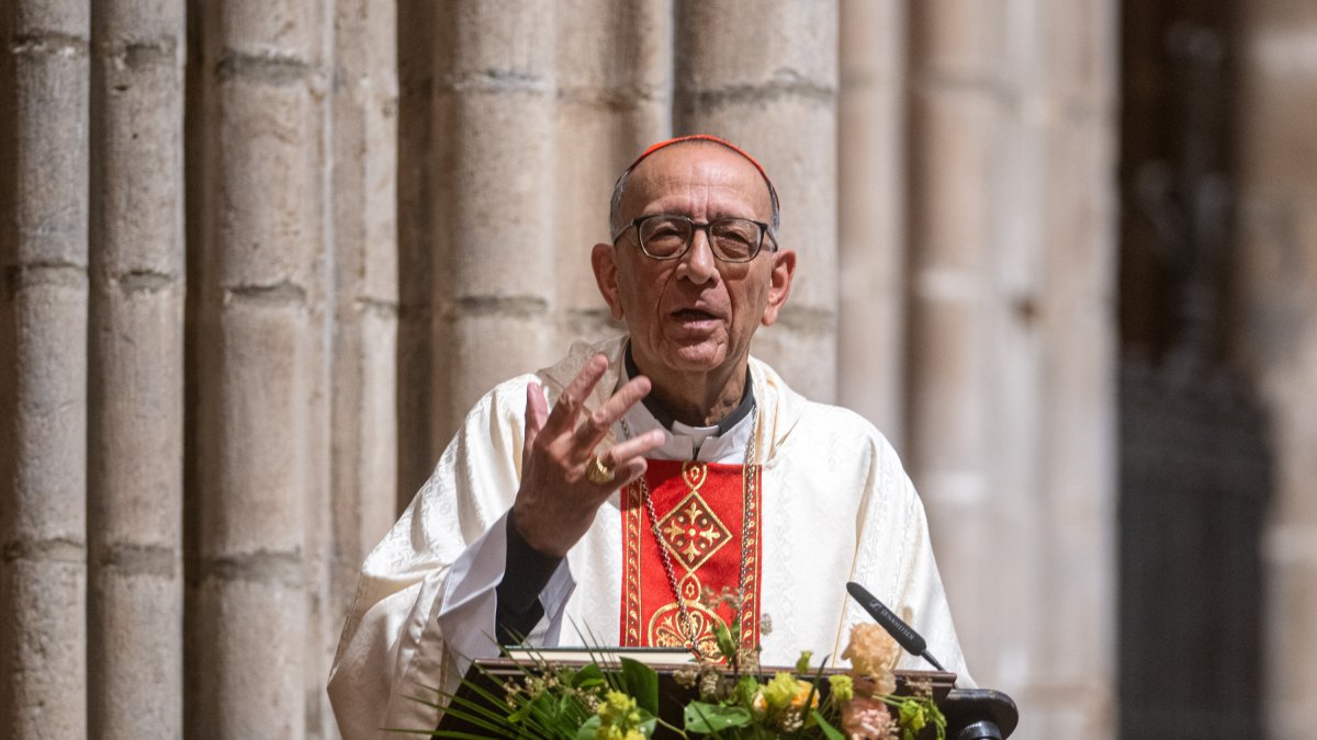 El cardenal elector y arzobispo de Barcelona, Juan José Omella, este pasado domingo en la misa de Pascua.