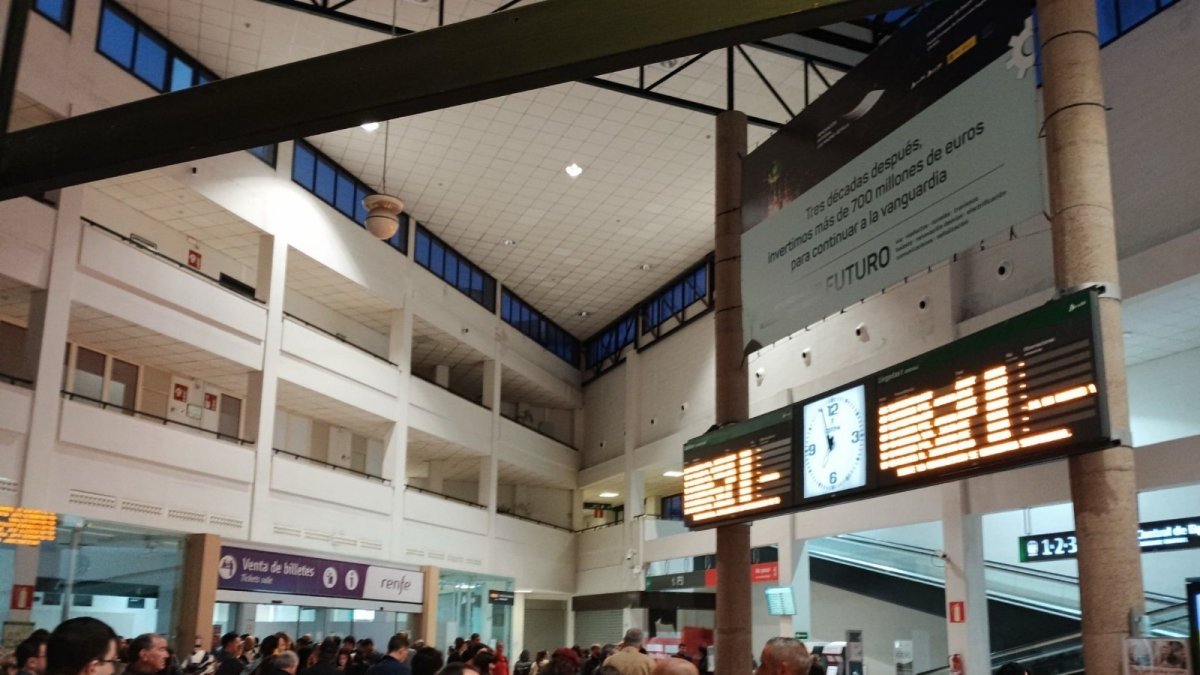 Estación de tren de Ciudad Real en la mañana del robo de cable 05/5/2025