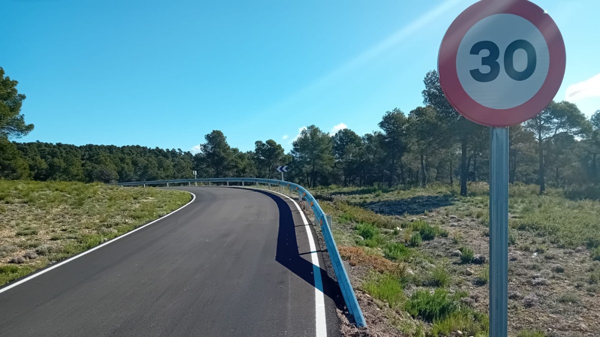 Camino que da acceso a Navalón de Arriba