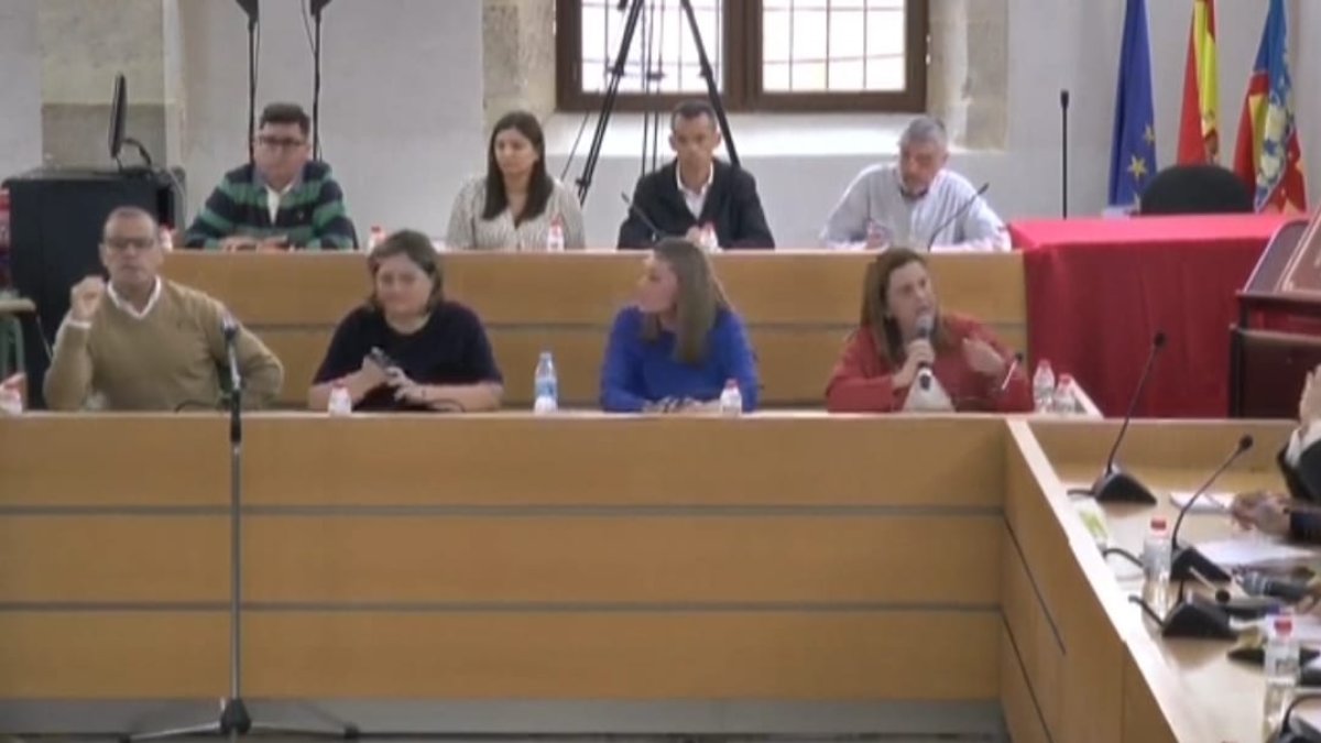 La bancada del PP en el pleno extraordinario sobe delincuencia en Llíria