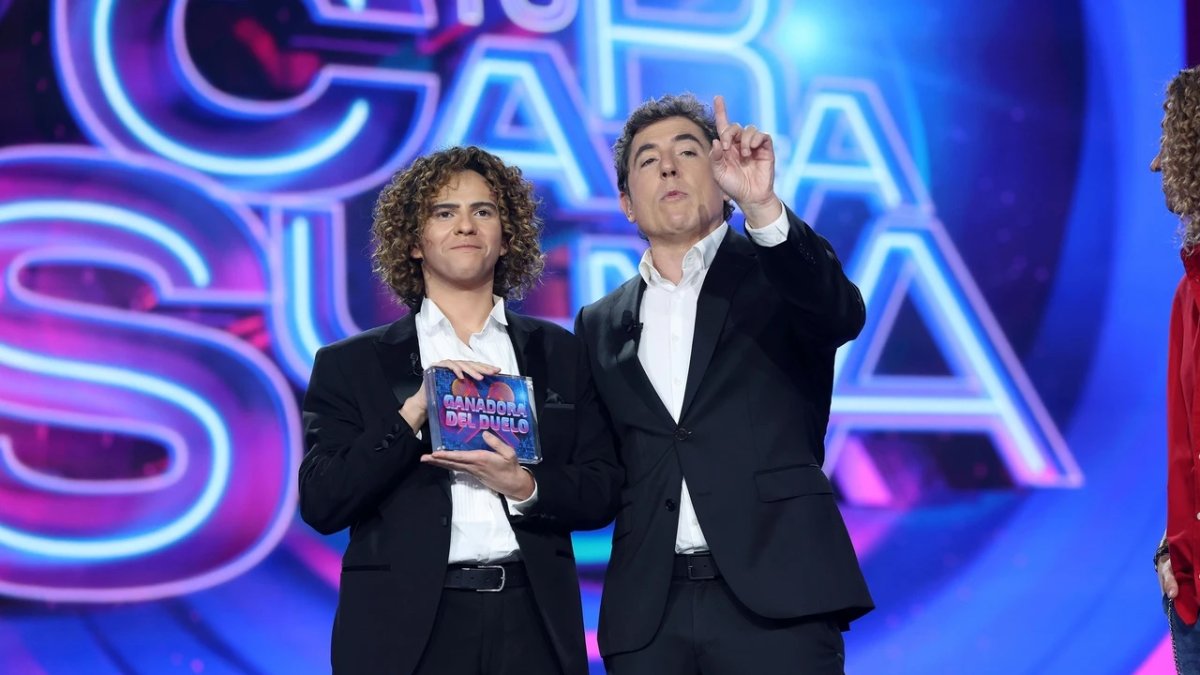 Yenesi junto a Manel Fuentes en 