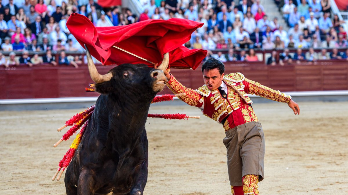 Juan de Castilla durante la 16ª corrida de la Feria de San Isidro 2025.