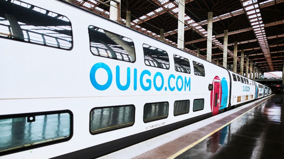 Tren OUIGO en estación