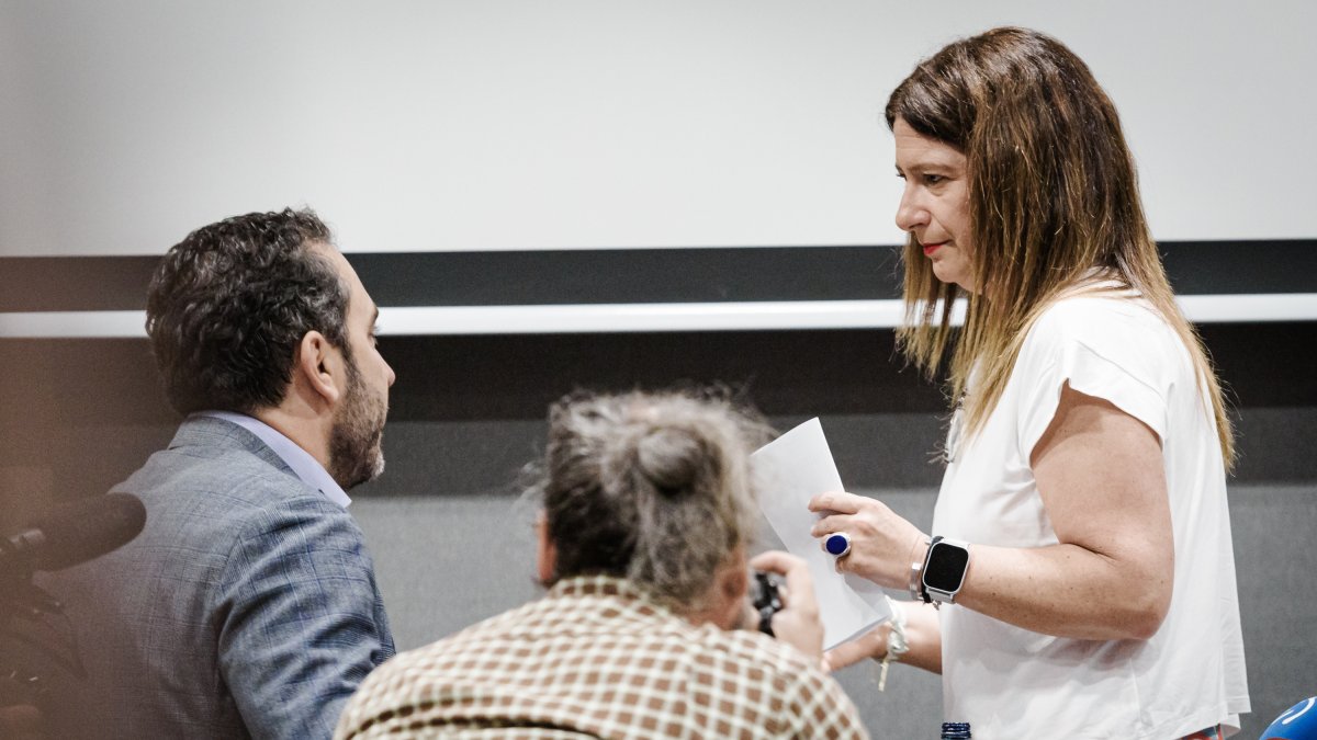El PP amarga a Sánchez la 'vuelta al cole' con una cita letal: la fontanera Leire Díez al Senado