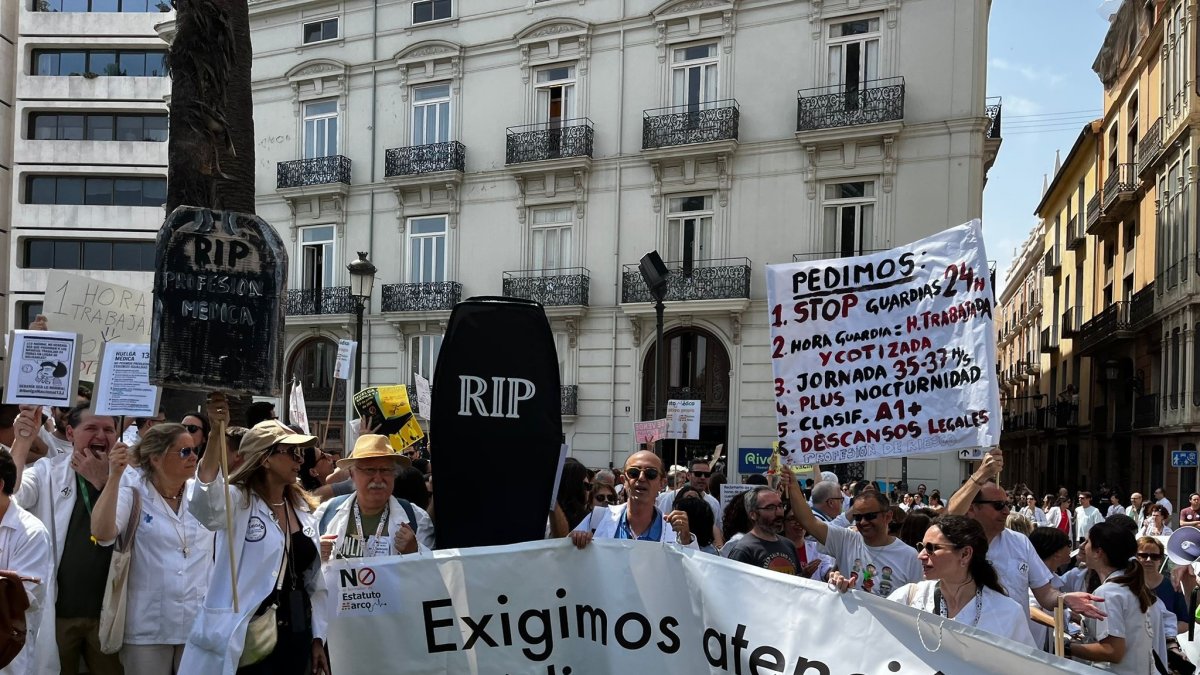 Médicos se manifiestan en la Comunitat Valenciana
