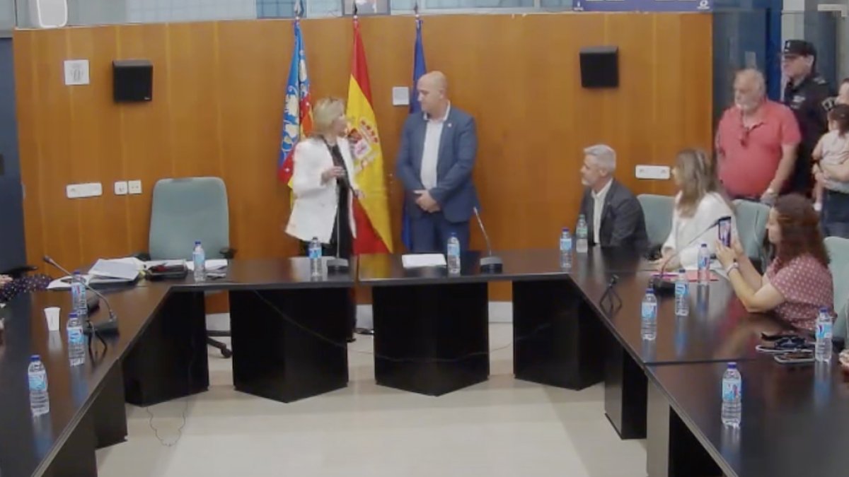 Paco Gómez, del PSOE, nuevo alcalde de Massamagrell con la alcaldesa saliente