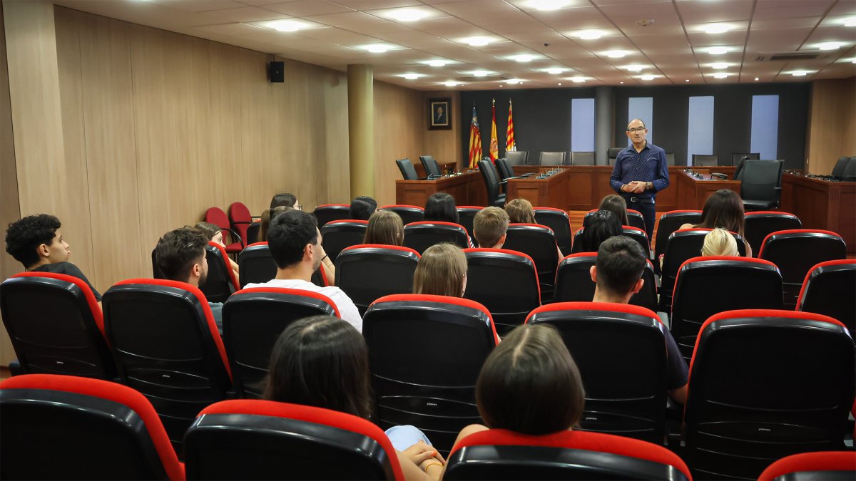 Acto de bienvenida de los jóvenes