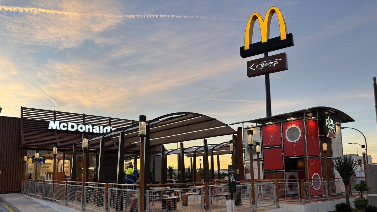 McDonald's de una localidad cercana a Madrid.
REMITIDA / HANDOUT por MCDONALD'S
02/7/2025