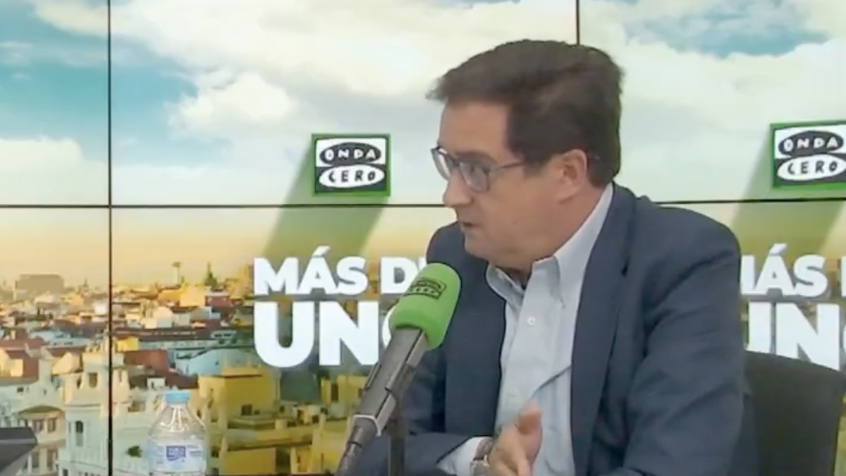 Óscar López en una entrevista con Carlos Alsina en Onda Cero