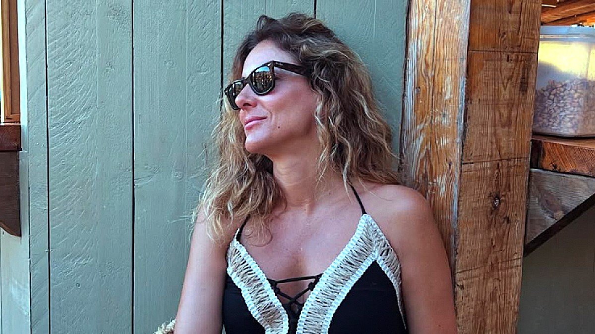 Verónica Dulanto se ha tomado con gran deportividad pasar de entrevistadora a entrevistada pillada in fraganti en la playa.