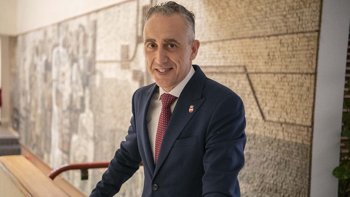 El alcalde de Puertollano, Miguel Ángel Ruiz, posa en el Ayuntamiento de Puertollano, a 30 de enero de 2024, en Puertollano, Ciudad Real, Castilla-La Mancha (España). Miguel Ángel Ruiz es alcalde de Puertollano desde mayo de 2023.
31 ENERO 2024;CIUDAD REAL;ENTREVISTA;RETRATOS;
Eusebio García del Castillo / Europa Press
(Foto de ARCHIVO)
30/1/2024