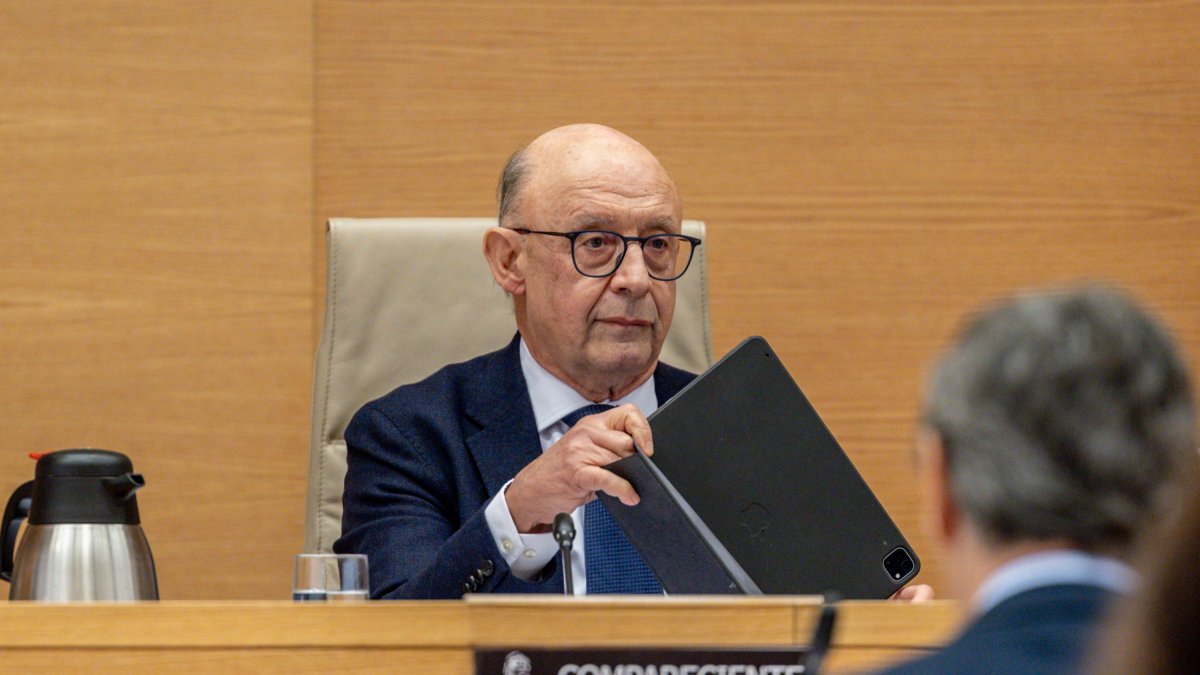 El exministro de Hacienda y Función Pública Cristóbal Ricardo Montoro comparece ante la comisión de Investigación sobre la denominada ‘Operación Cataluña’.