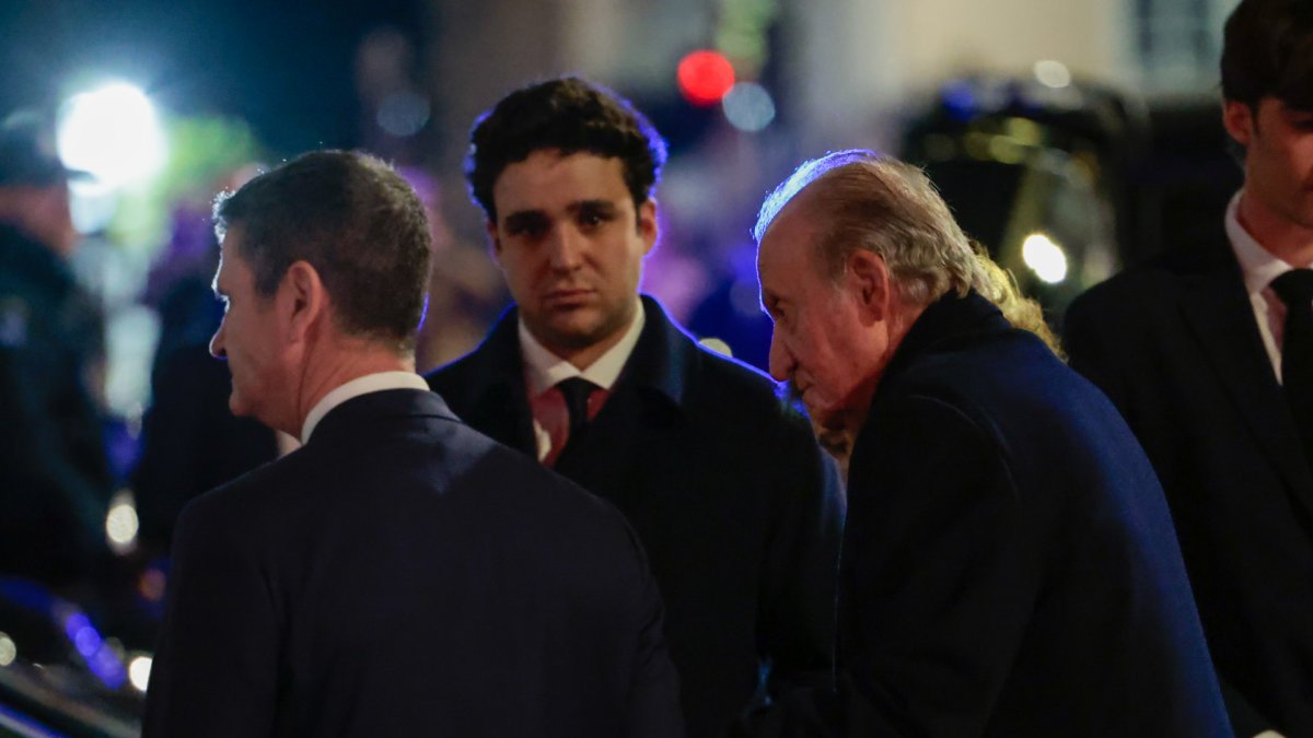 Don Juan Carlos I y Felipe Juan Froilán, en Atenas en 2023.