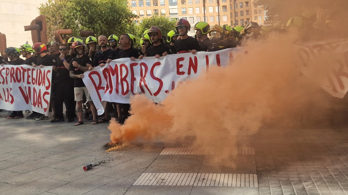 Protesta de Bomberos provinciales de Valencia