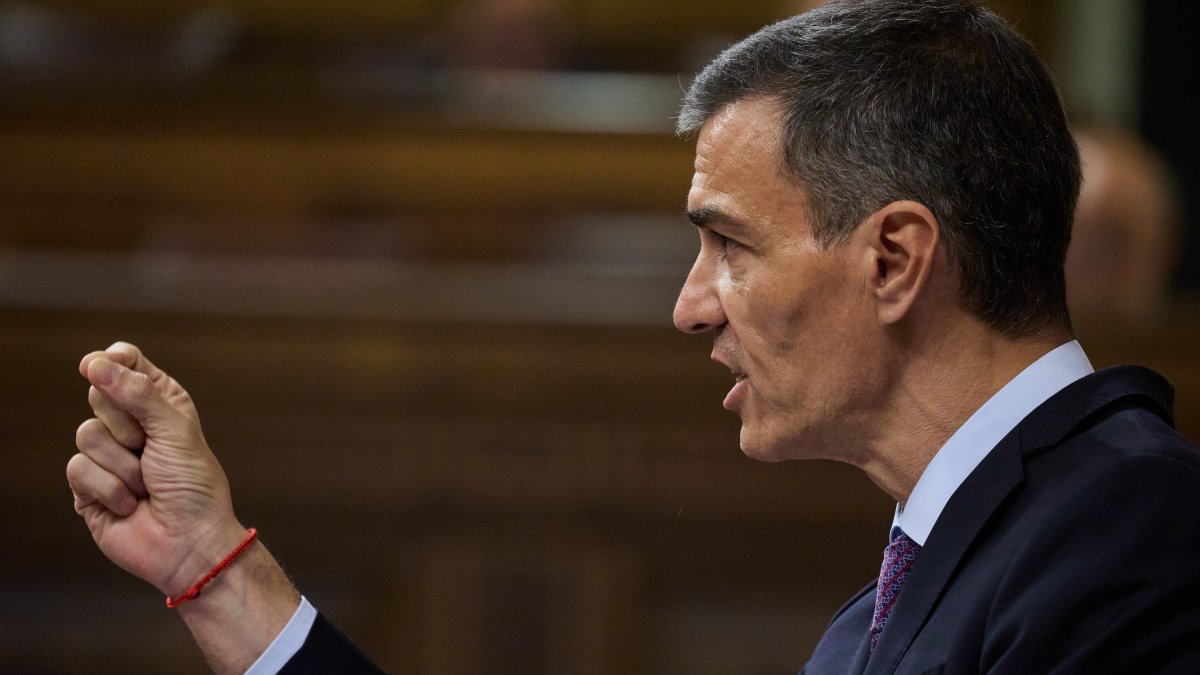 El presidente del Gobierno, Pedro Sánchez, durante un pleno en el Congreso de los Diputados.