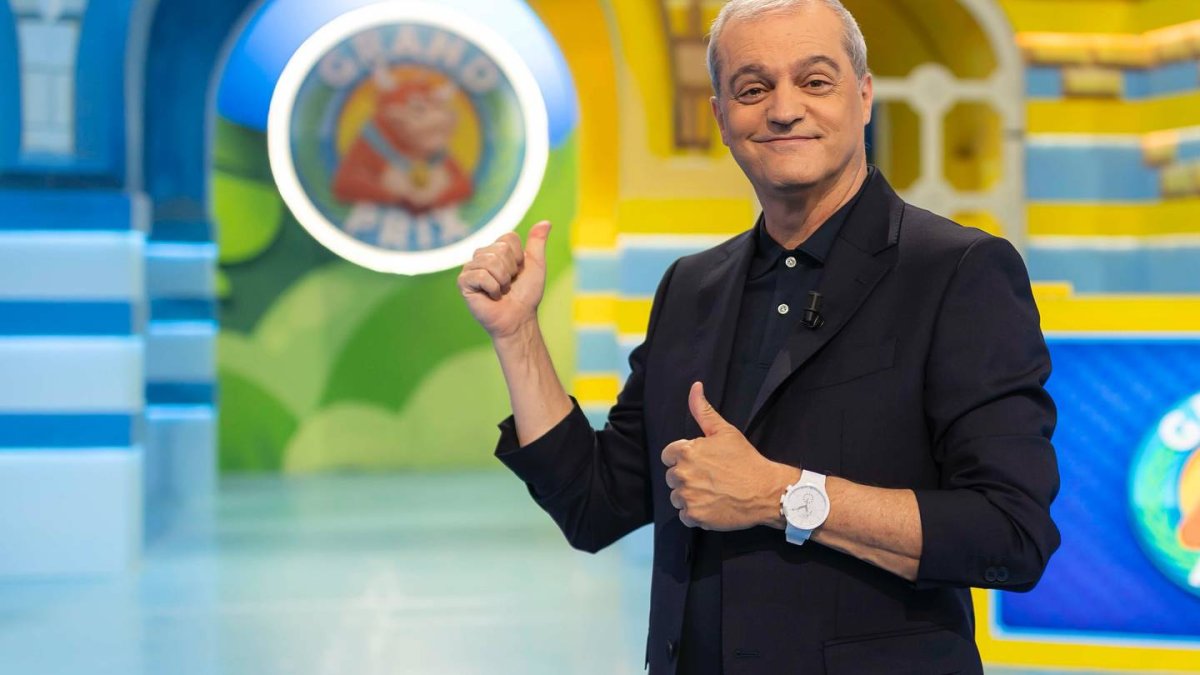 El carisma del presentador sigue siendo uno de los grandes atractivos del Grand Prix, manteniendo la esencia del programa para nuevas generaciones.