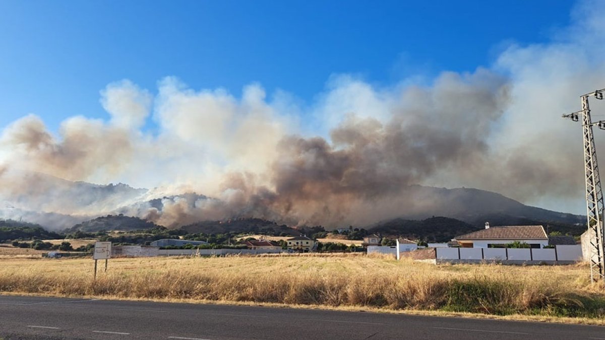 Incendio forestal declarado en las faldas de la Sierra de Córdoba