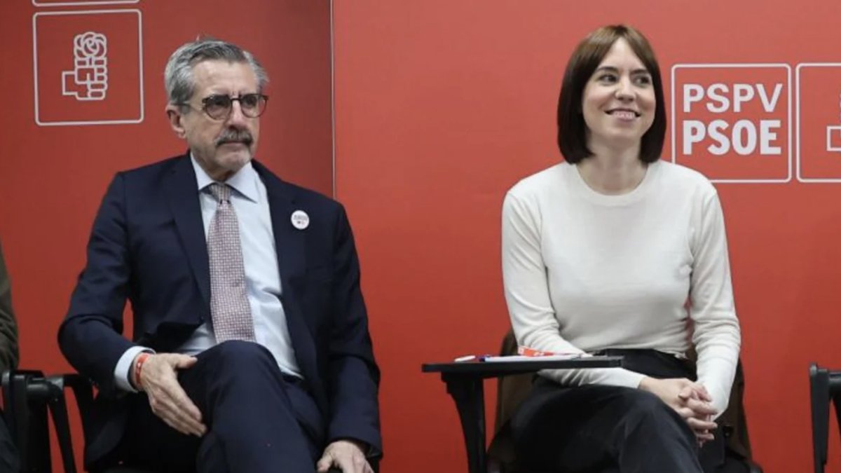El ya dimitido alto comisionado del Gobierno de Pedro Sánchez para la dana, José María Ángel, con Diana Morant