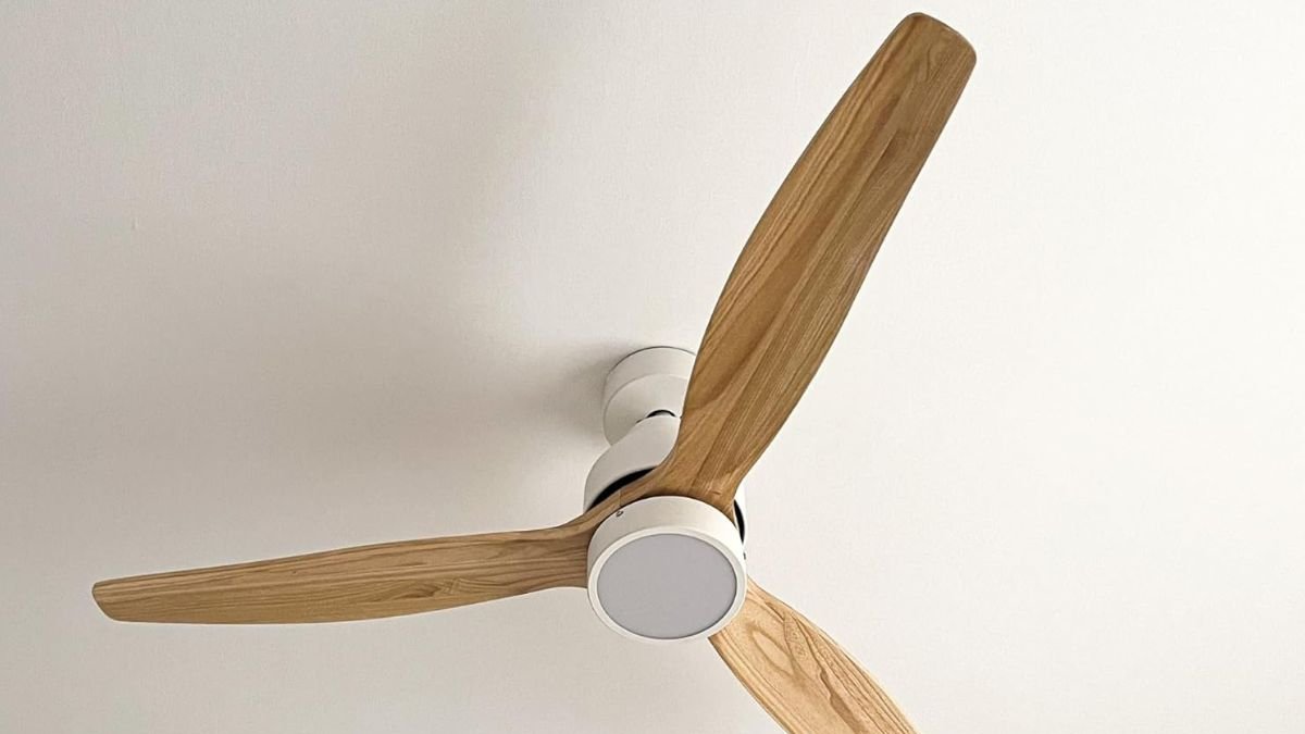 Ventilador de techo silencioso con un 20% de descuento: enfría en verano y calienta en invierno