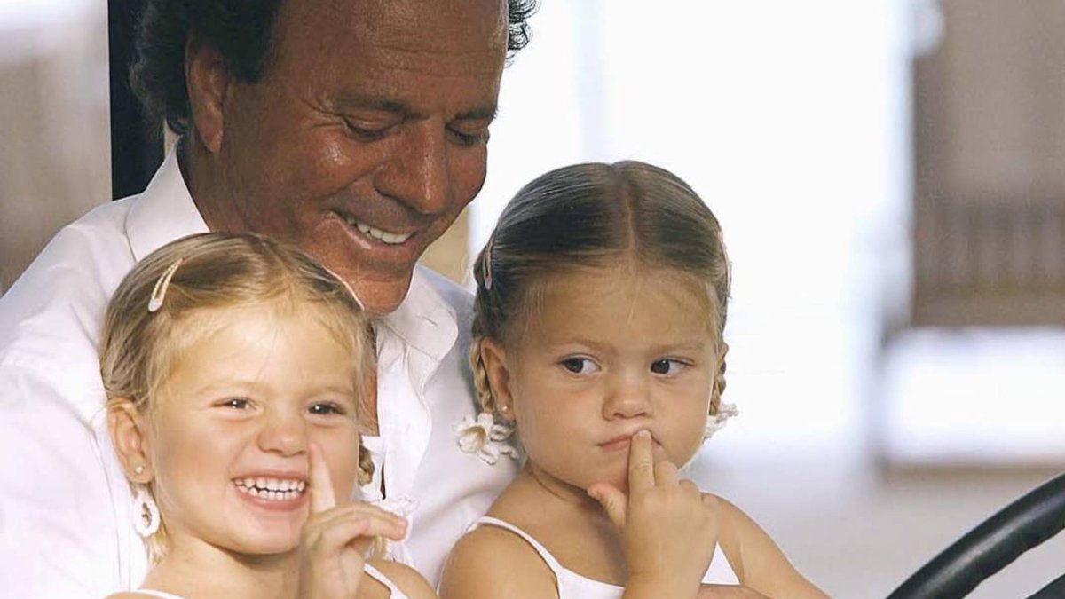 
                Sorpresa total: las hijas de Julio Iglesias reaparecen y desvelan su vida secreta en Instagram
             