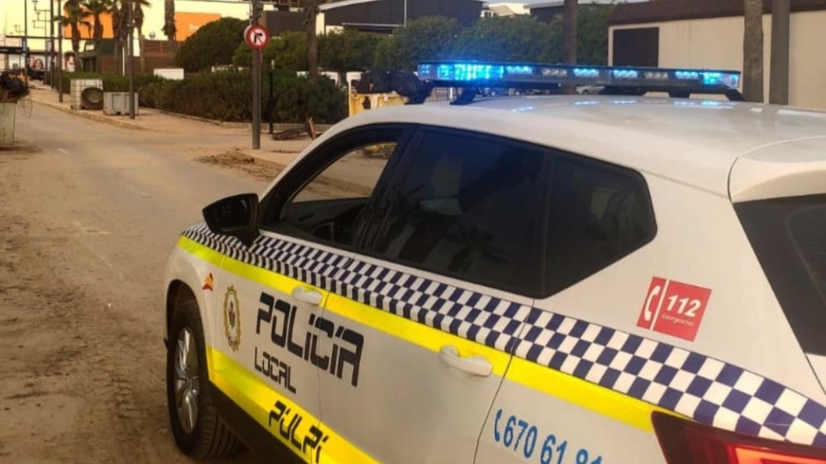 Imagen de un coche de la Policía Local de Pulpí, Almería.