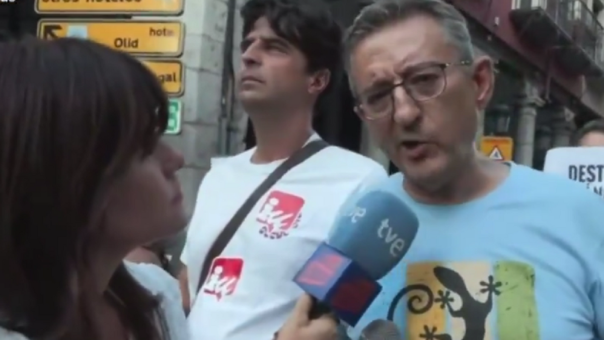 TVE entrevista a un 'ciudadano anónimo' para pedir la dimisión de Mañueco y pillan que es candidato de IU