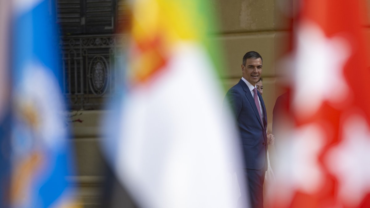 Unanimidad en las Comunidades: la condonación de la deuda es solo un "parche" para salvar a Sánchez en La Moncloa