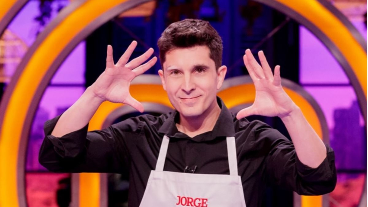 Quién es Jorge Luengo, mago y concursante de ‘Master Chef Celebrity 10’: del mentalismo a la cocina