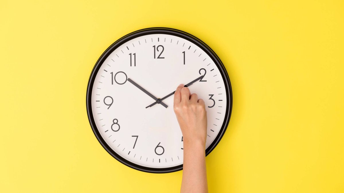 El BOE confirma el calendario oficial del cambio al horario de invierno en España