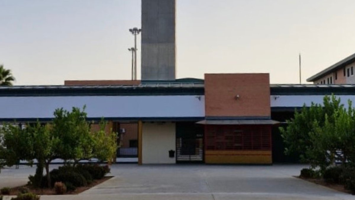 Ataque en Centro Penitenciario Sevilla: funcionario herido y exigencia de medidas urgentes