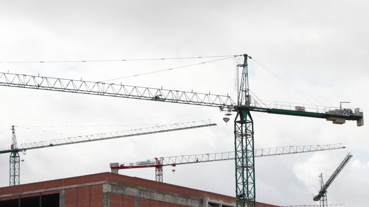 El 43% de las empresas de construcción patrias han sido presionadas a pagar para proteger sus obras