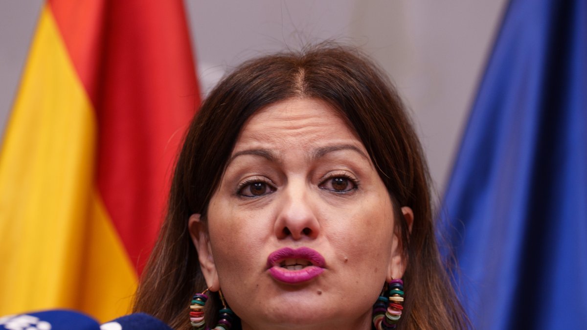 Una ministra de Sánchez justifica la violencia pro-Palestina que dejó heridos y obligó a suspender la Vuelta a España en Bilbao