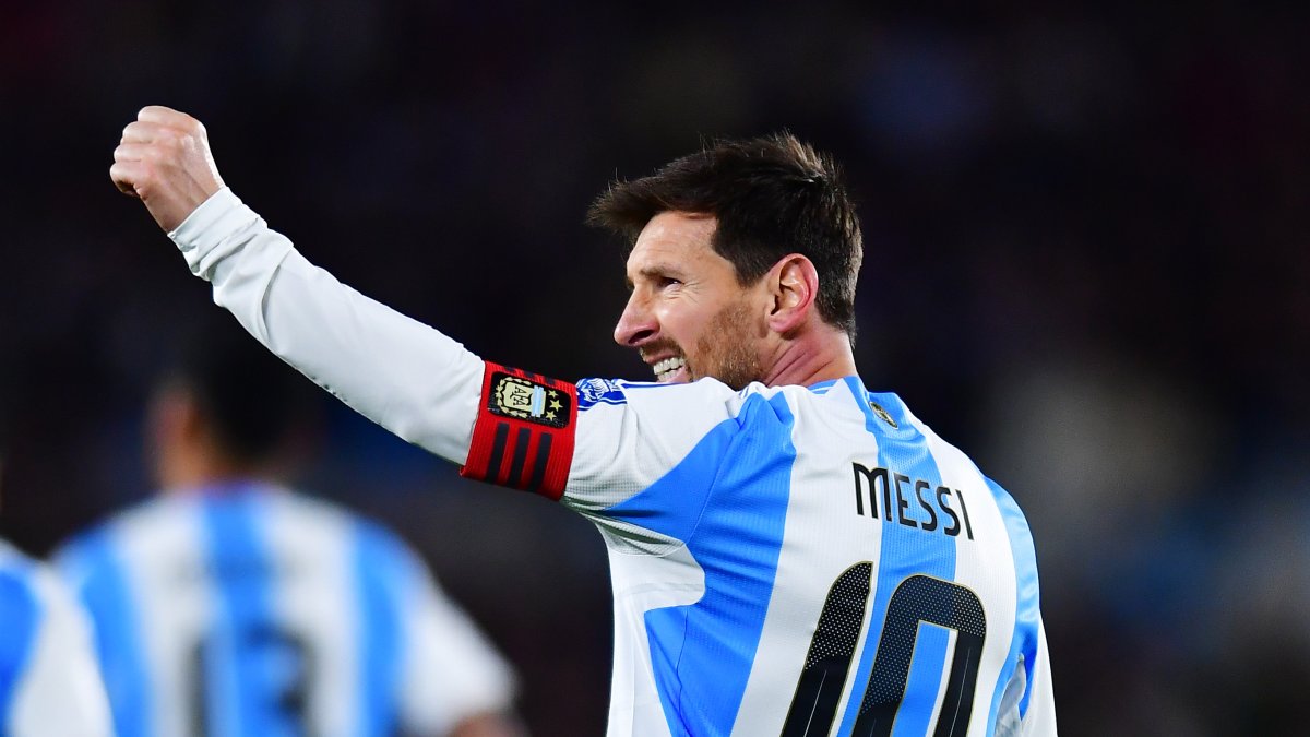 Argentina goleó a Venezuela en la despedida de Messi