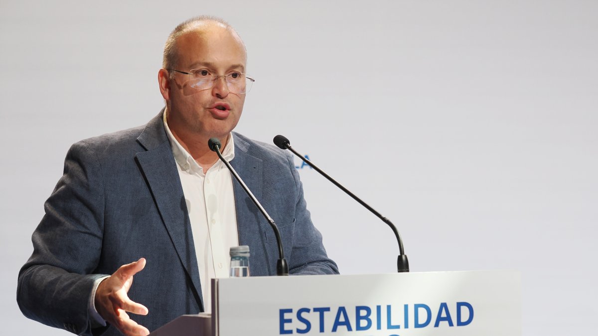 Tellado advierte que el “año judicial del PSOE” lo inaugura Begoña Gómez desde el banquillo