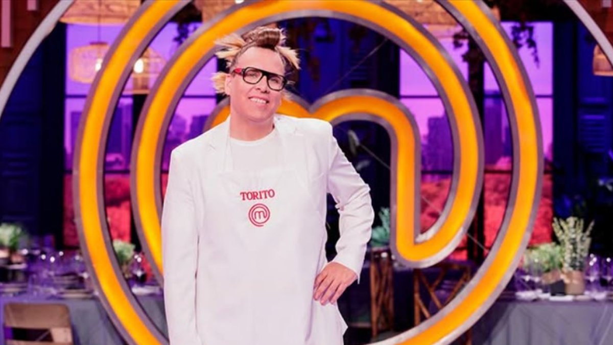 Quién es Quique Jiménez “Torito”: el escenógrafo irreverente que conquista MasterChef Celebrity 10