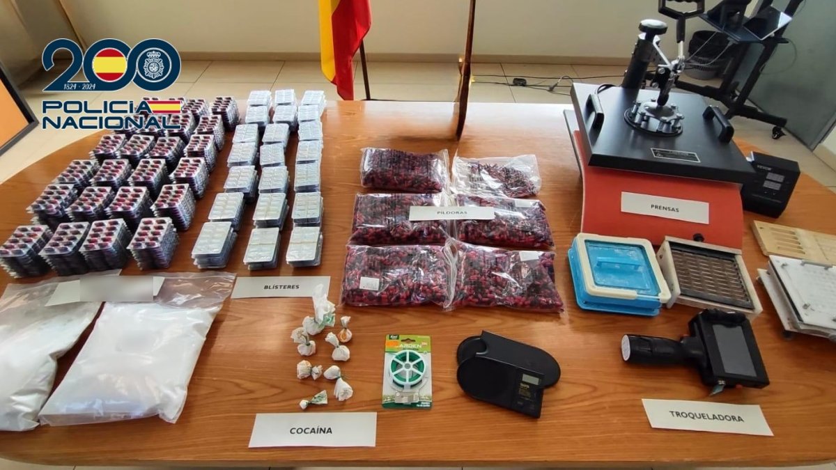 Cae en Valencia la 'mafia de la viagra': píldoras chinas, cocaína y un laboratorio secreto en Manises