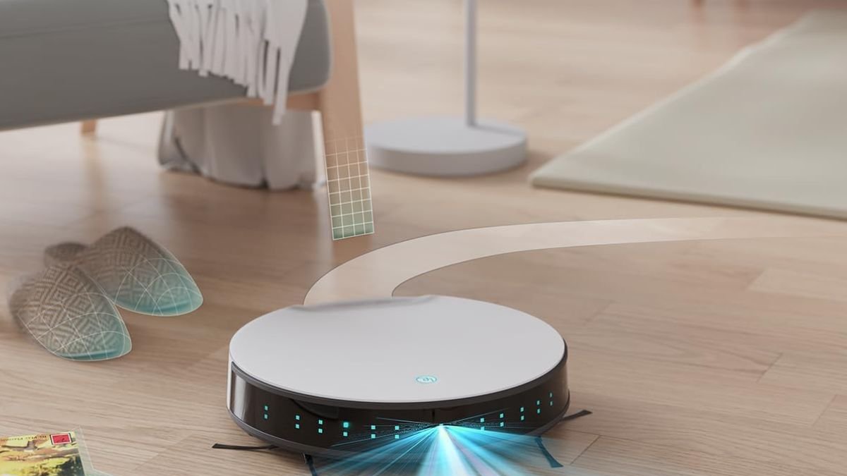 ¡Chollazo!: El robot aspirador que arrasa con el pelo de mascotas ahora con un 55 % de descuento