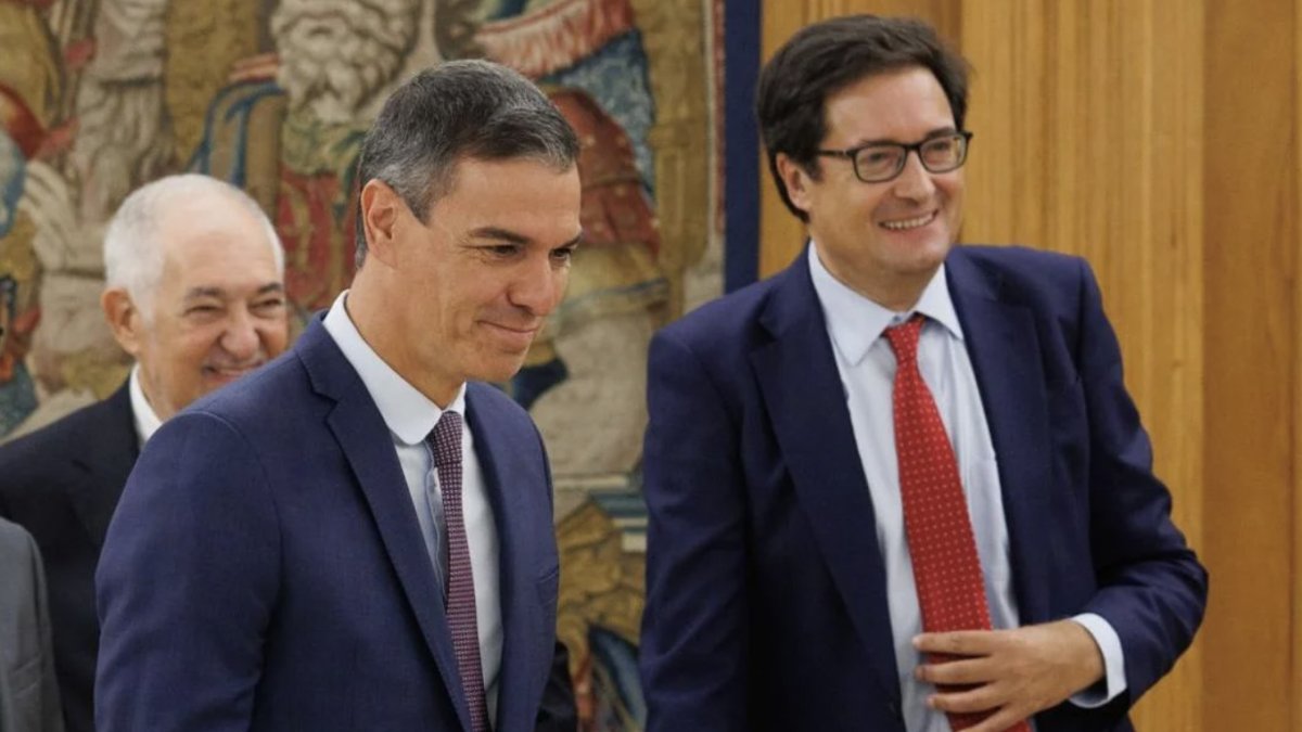 El traidor Óscar López: Leire Díez confiesa que investigó las saunas para ir contra Pedro Sánchez