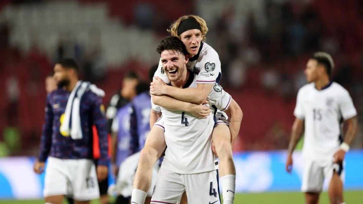 Inglaterra arrasa en Belgrado: goleada a Serbia y pleno de victorias