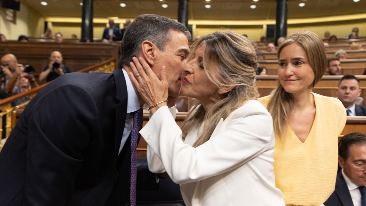 PP y Vox suman más que PSOE y Sumar pese al maquillaje del CIS de Tezanos