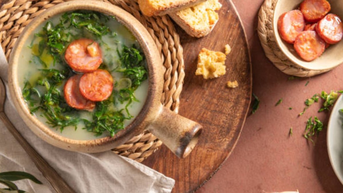 Caldo verde de la abuela: la receta portuguesa más reconfortante