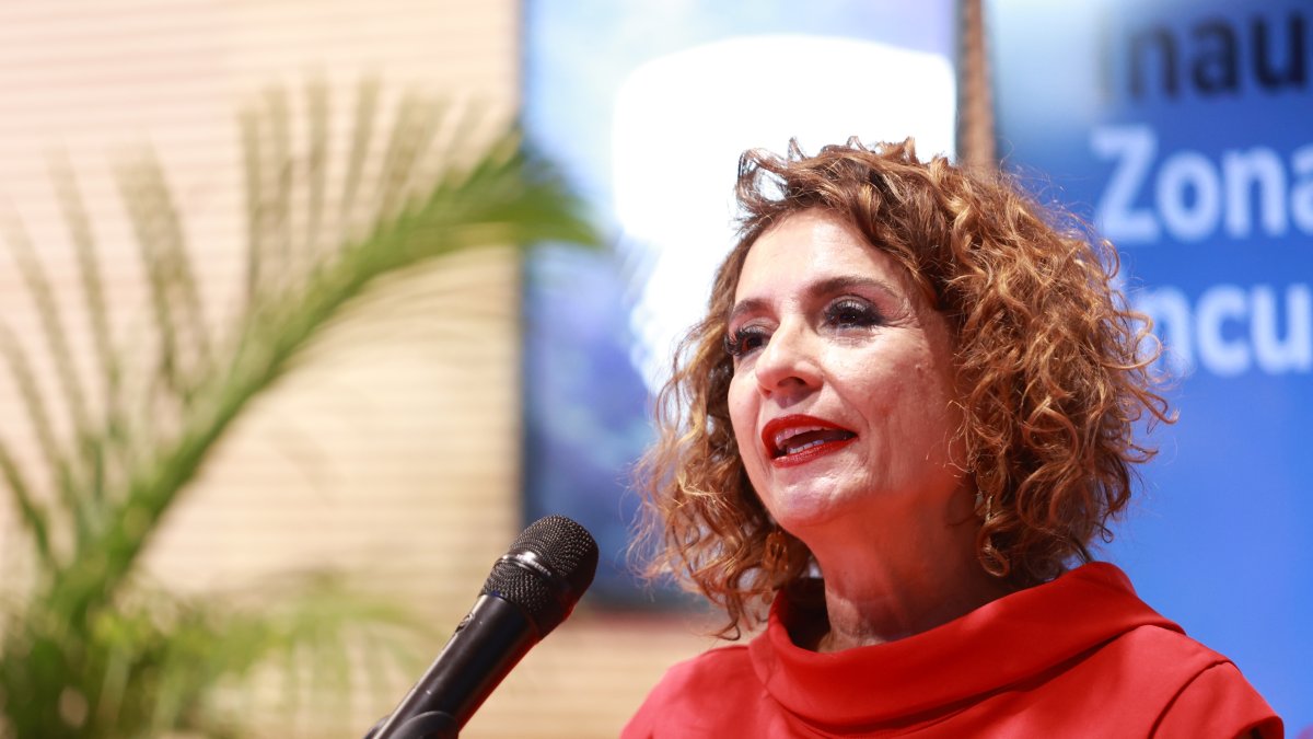 El Gobierno andaluz afea el "tiempo perdido" tras el anuncio triunfalista de Montero