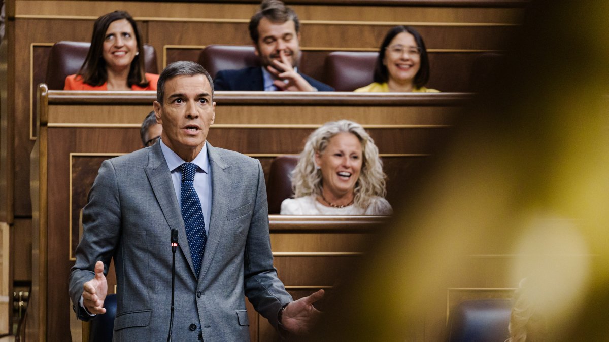 Moncloa tiembla ante el bombazo que está al caer: Sánchez se expone a otra semana terrible