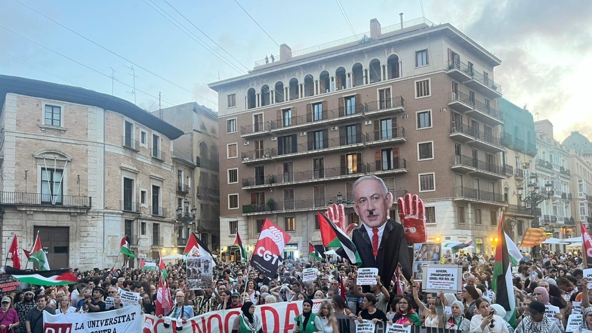 Manifestación en València para pedir el embargo total de armas a Israel y contra el genocidio en Gaza
EUROPA PRESS
13/9/2025
