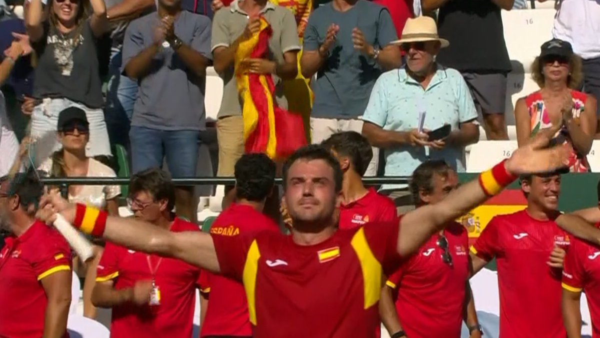 España hace una machada histórica para eliminar a Dinamarca en la Copa Davis, con un héroe inesperado