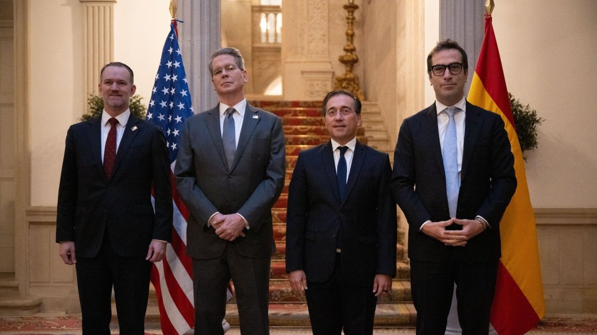 El secretario del Tesoro de EEUU se reúne con Cuerpo y Albares para ver las relaciones comerciales