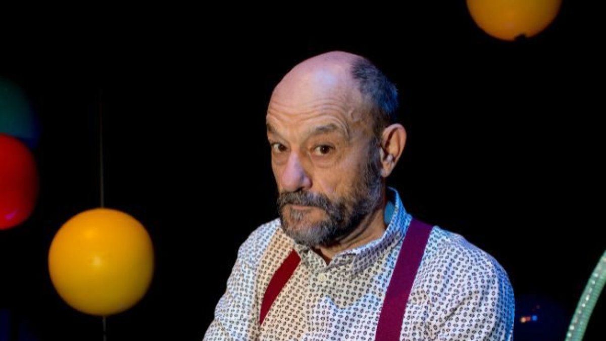Javier Cansado conmociona las redes anunciando el porqué de la cancelación de sus "movidas"