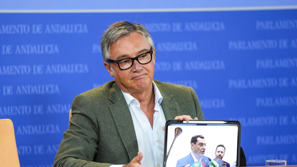 Vox juega al reproche y al mismo tiempo se ofrece como socio al PP de Juanma Moreno